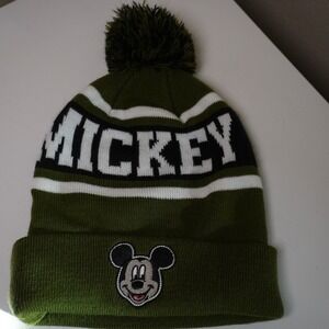 Disney Mickey Mouse Pom Pom Beanie Hat Green White Black Knit Winter Warm